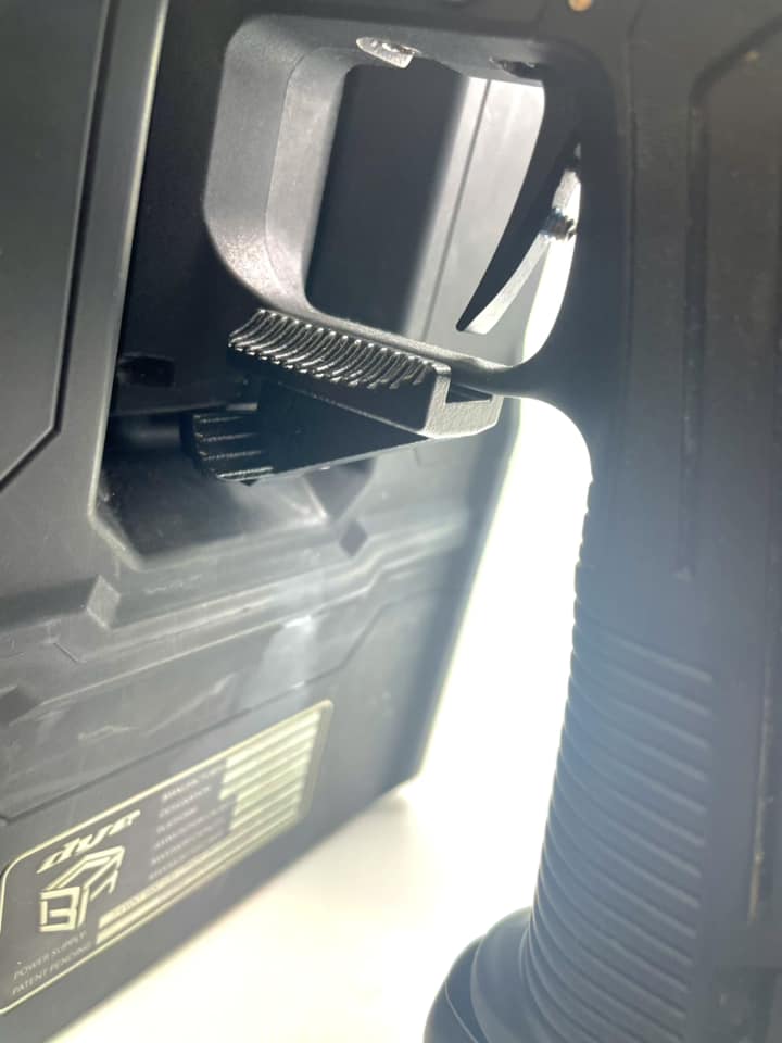 EMF100 Man-o-War Extended Mag Release – HR Tactical Red — alternate view 2