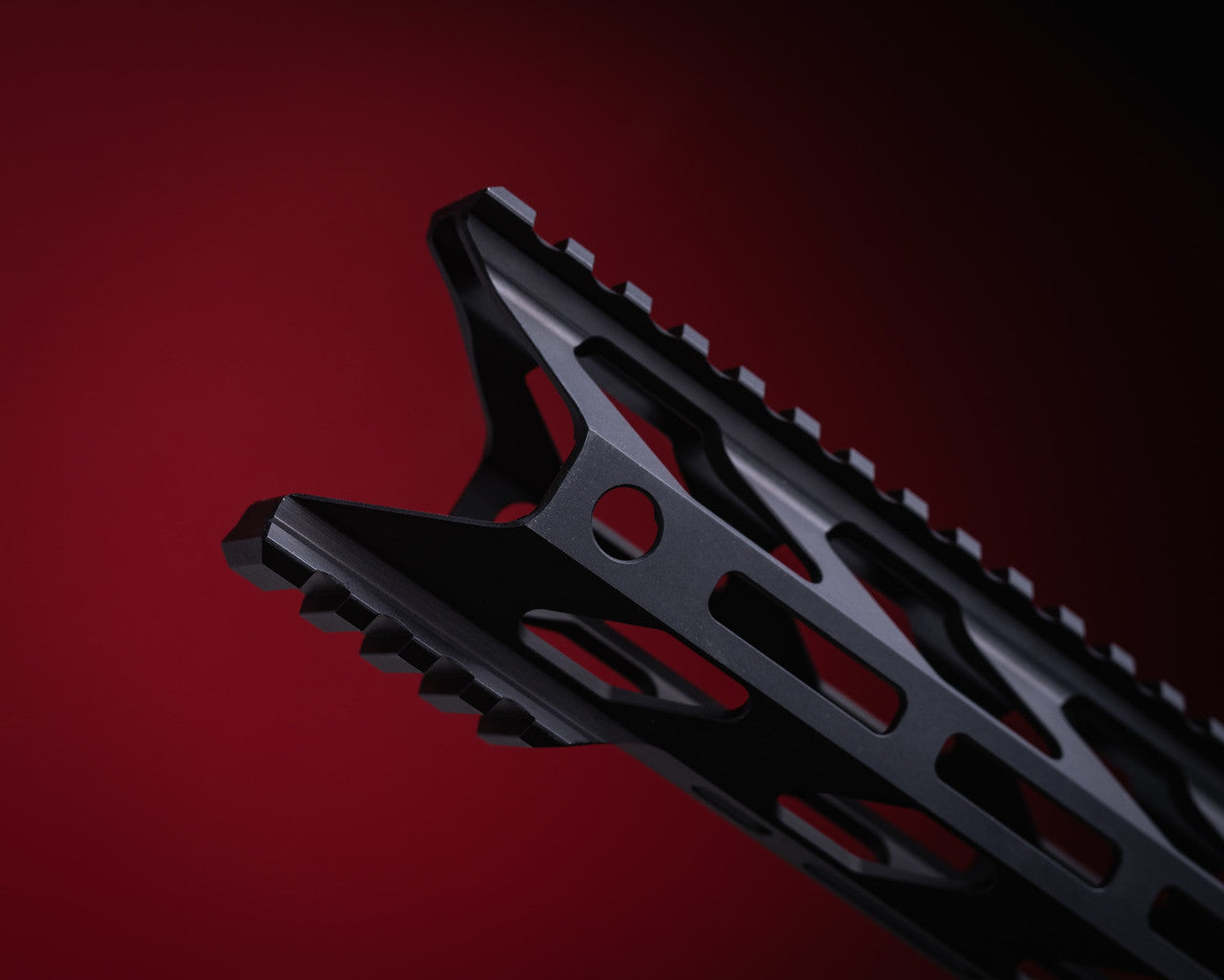 STNGR HWK® M-LOK Free Float AR-15 Handguard – Flat Dark Earth — alternate view 8
