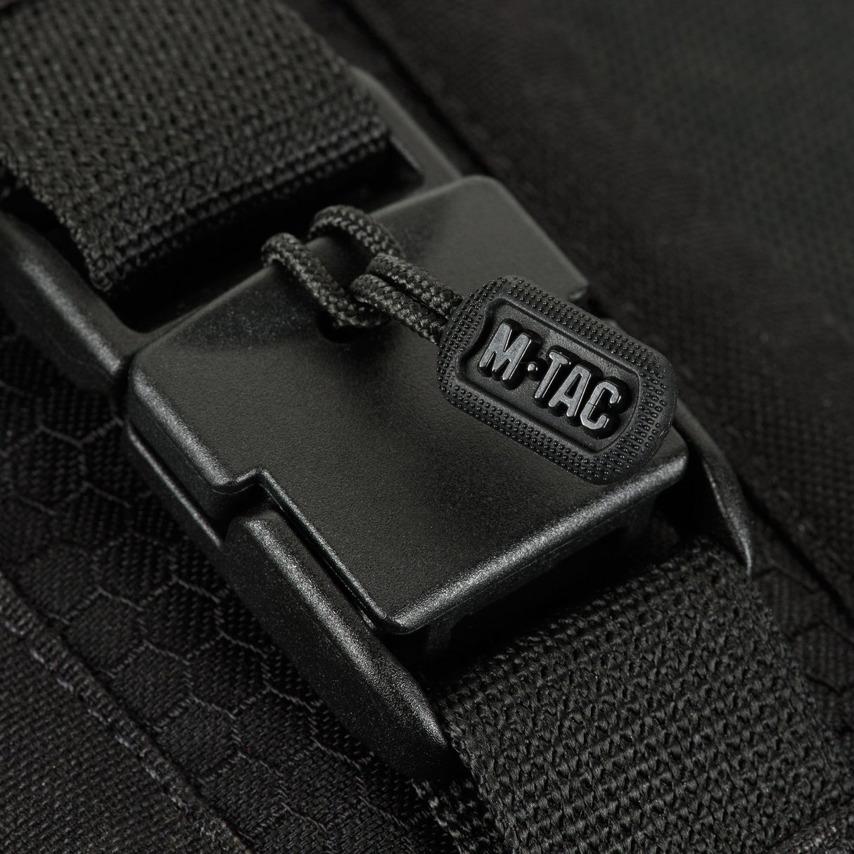M-Tac Elite Medium Hex Smartphone Pouch in Black, alternate view 3