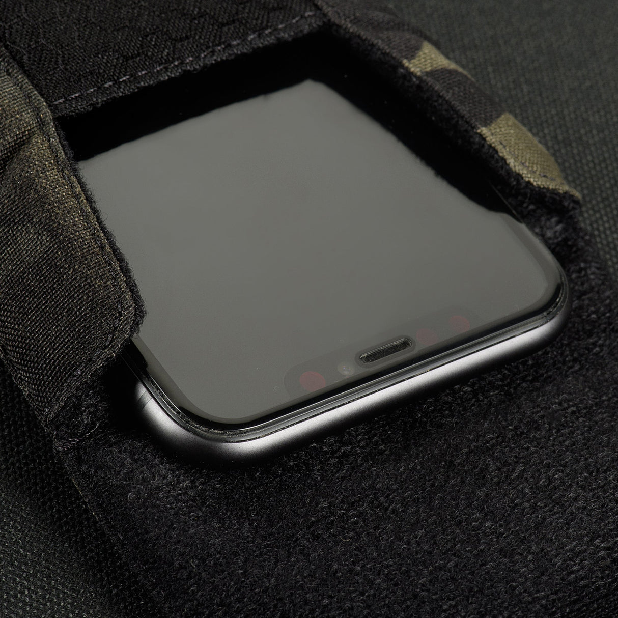 M-Tac Smartphone Pouch Elite Hex in Multicam Black/Black, alternate view 2