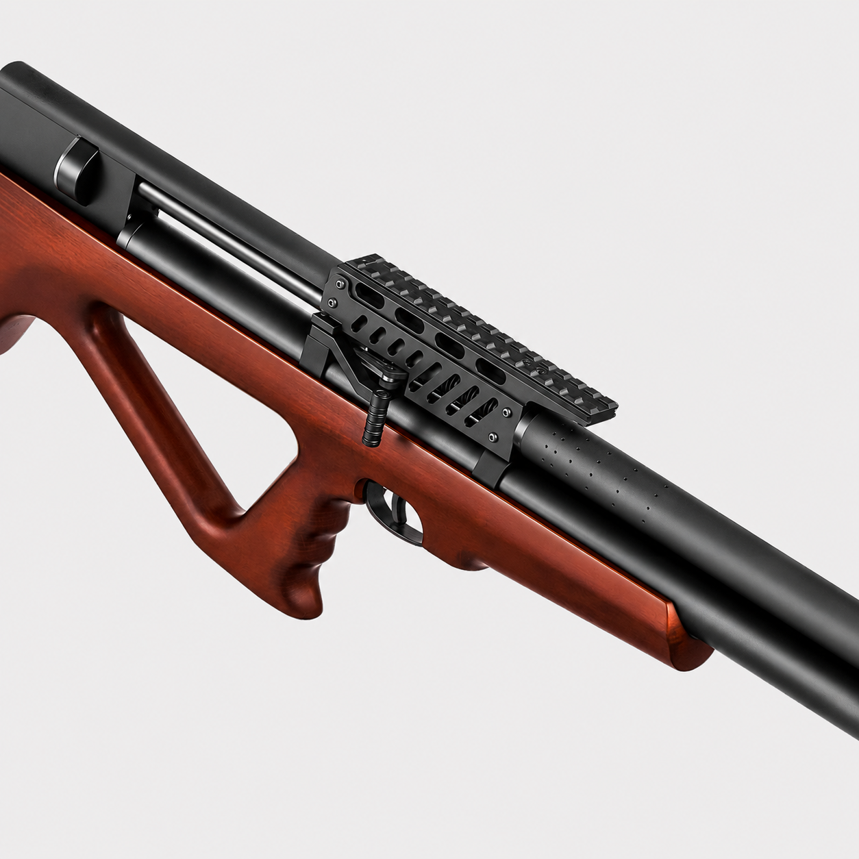 Pinty Striker kompakt bullpup
