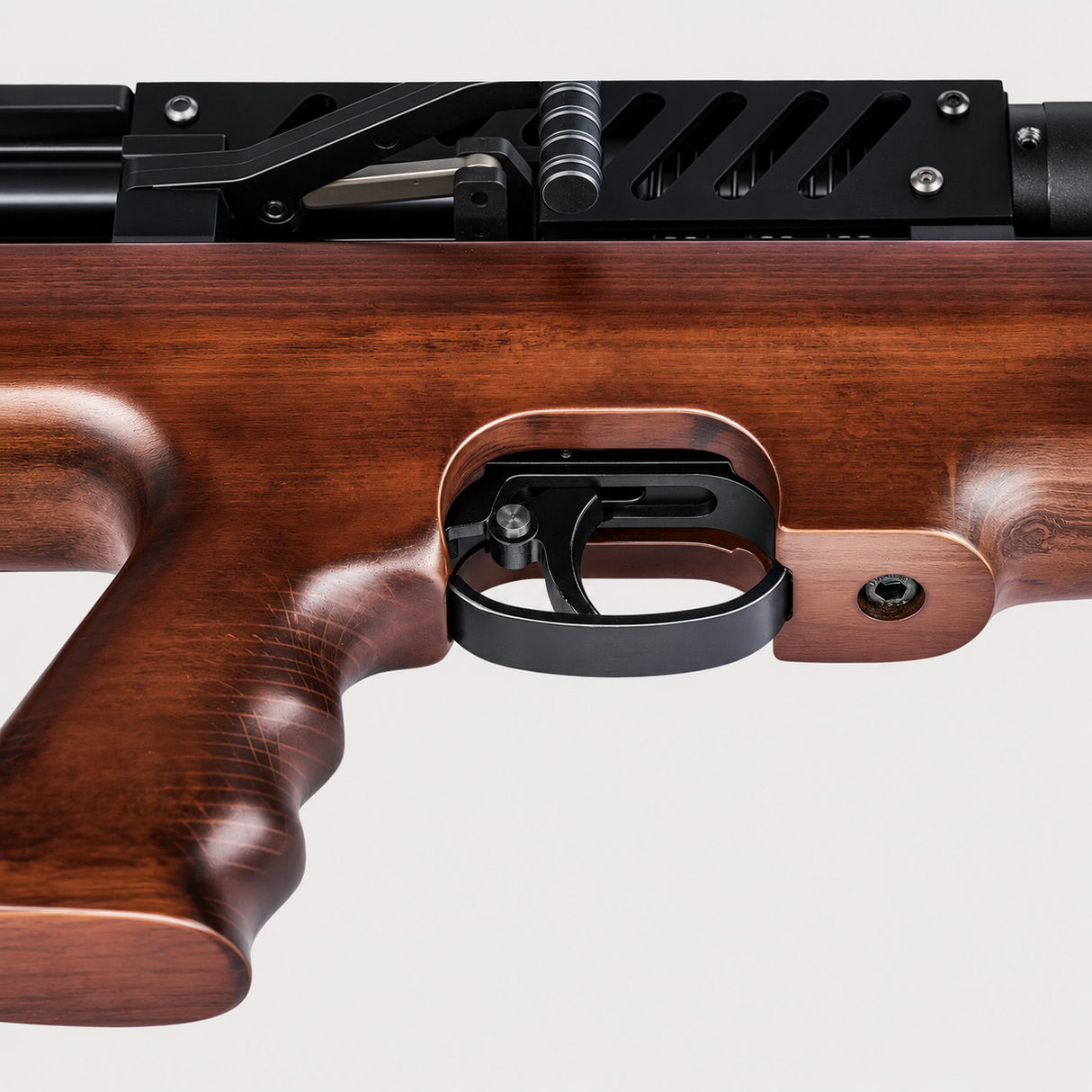 Pinty Striker kompakt bullpup
