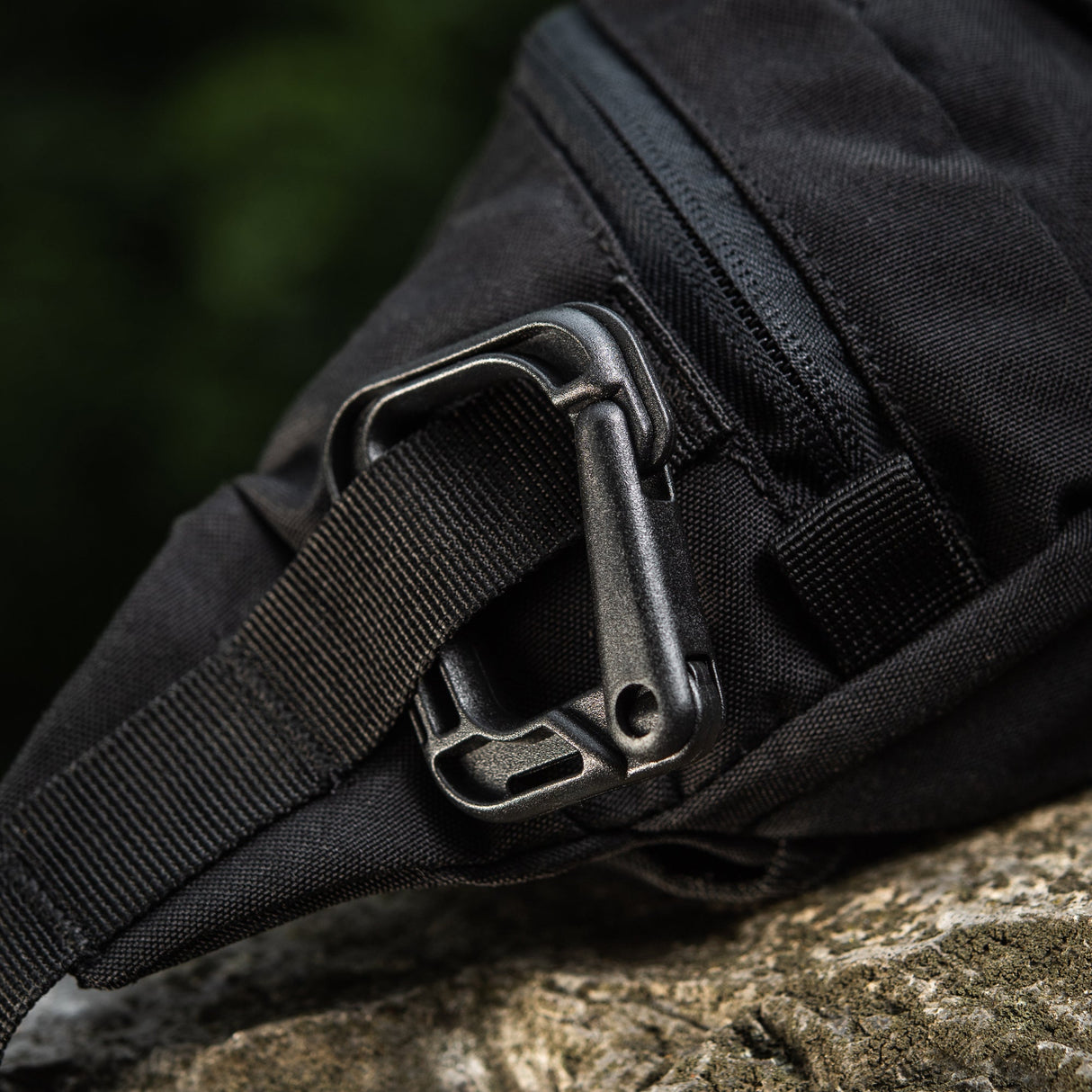 M-Tac Grimloc Carabiner, alternate view 7