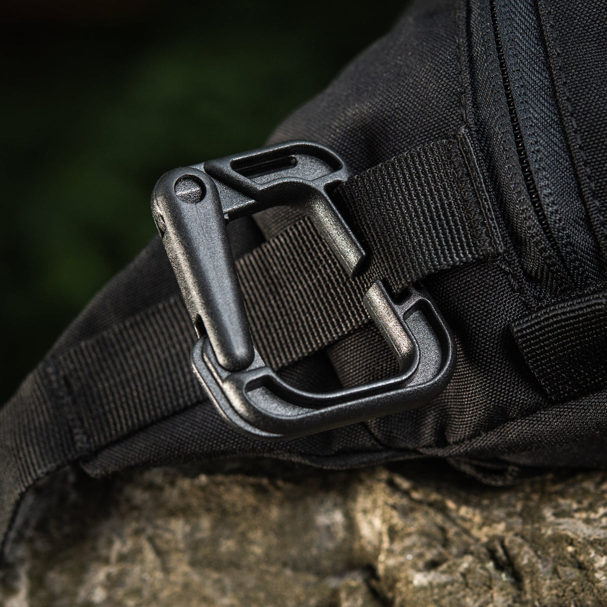 M-Tac Grimloc Carabiner, alternate view 4