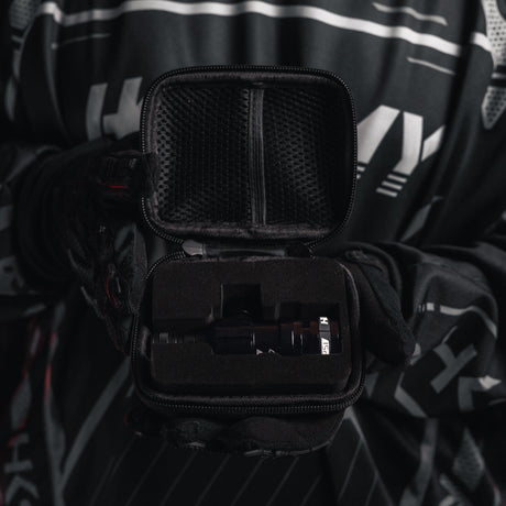 Regulador Hostile® XLP - Porta Superior com Desconexão Rápida - Preto