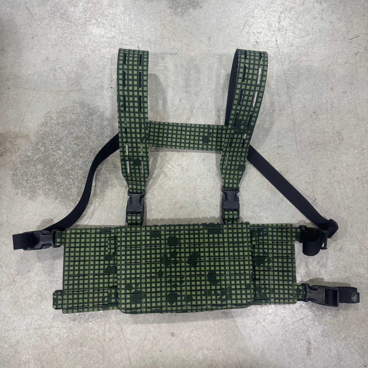 MACV Chassis Complete in Multicam Black, alternate view 6