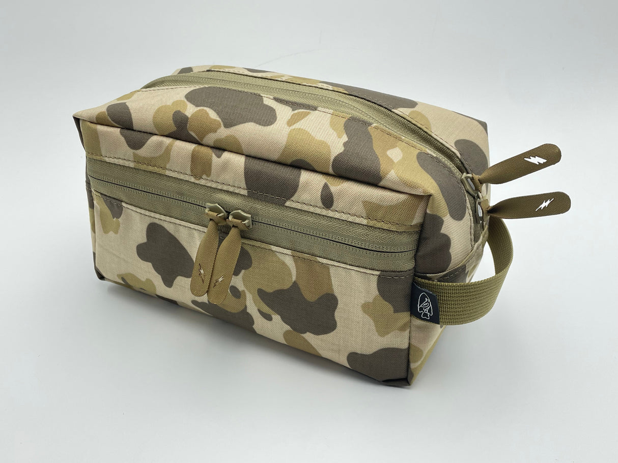 Hygiene Kit in Frogskin/Hi-Vis Inner, alternate view 7