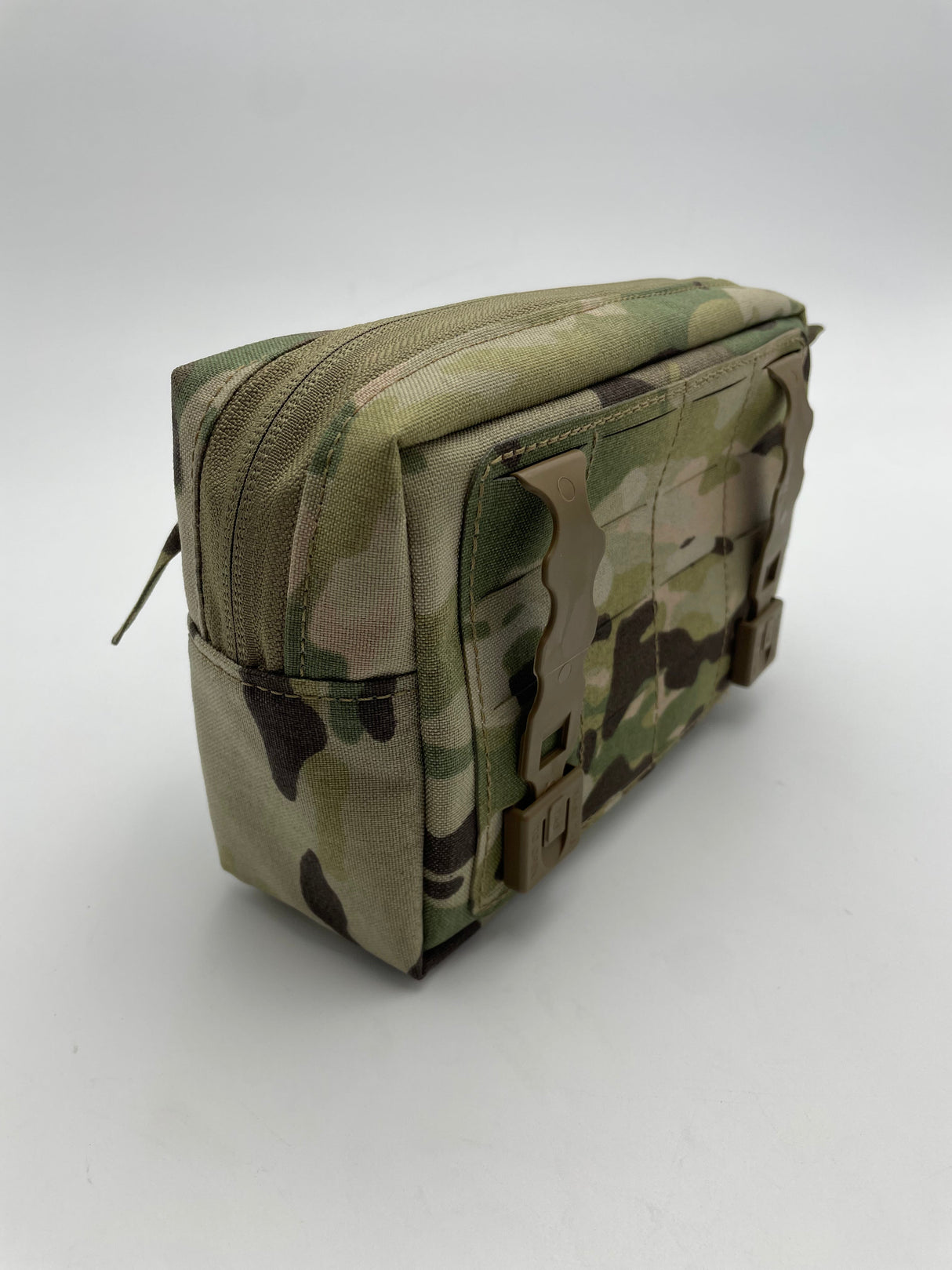 GP THICC Pouch in Wolf Grey, alternate view 6