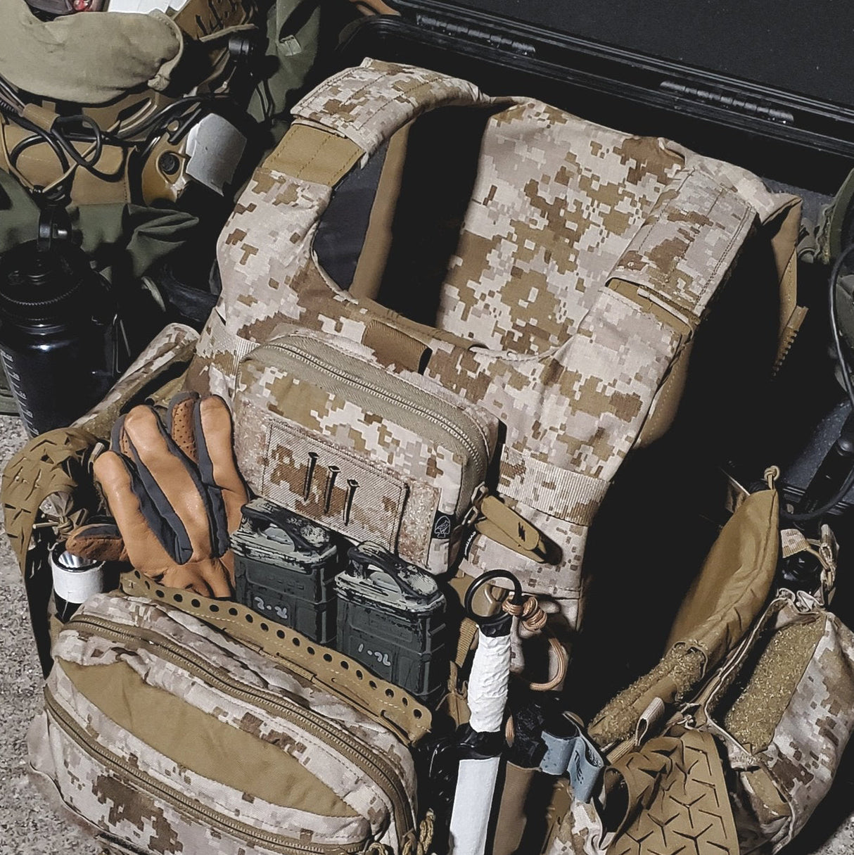 Admin Pouch in MultiCam Arid, alternate view 2