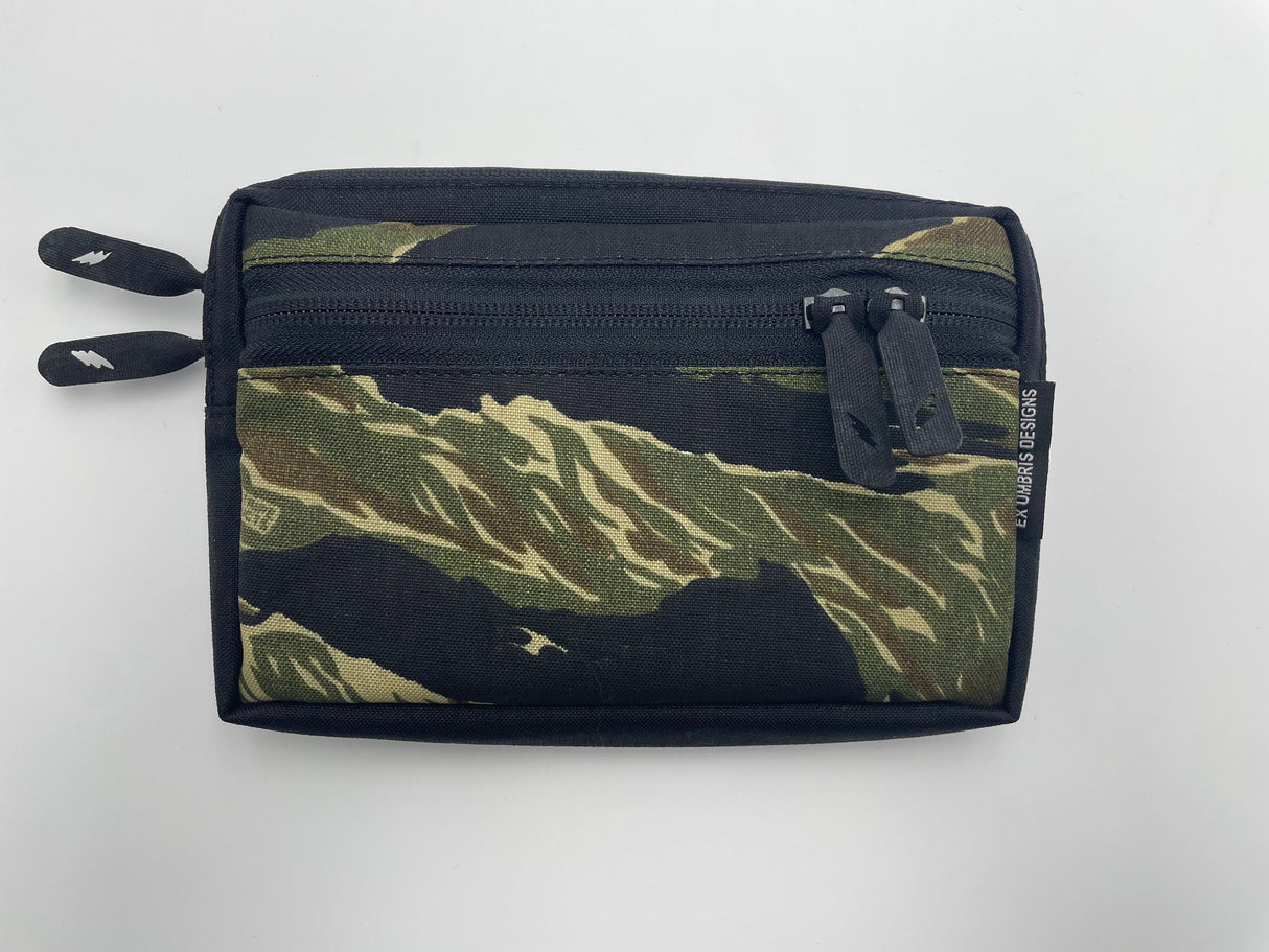 GP Slim Pouch in Rhodesian Brushstroke (With Front Loop Field), alternate view 19