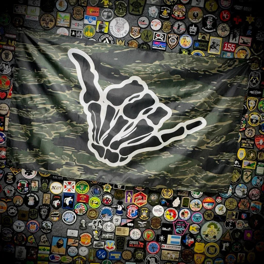 Hang Ten - 3'x5' - Wall Banner - Tiger Strip, alternate view 2