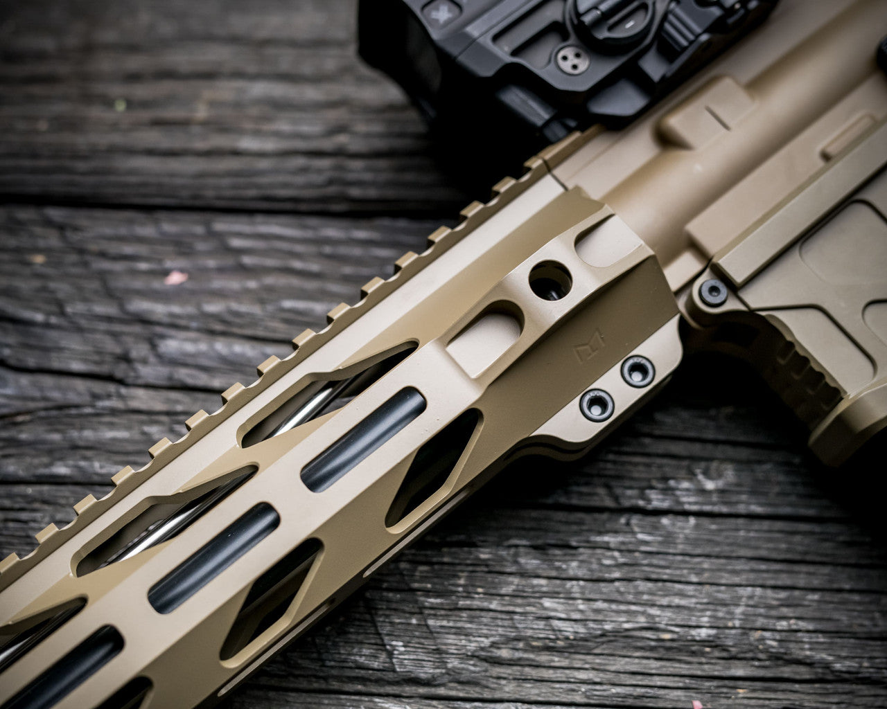 STNGR VYPR® M-LOK Free Float AR-15 Handguard – Flat Dark Earth — alternate view 6